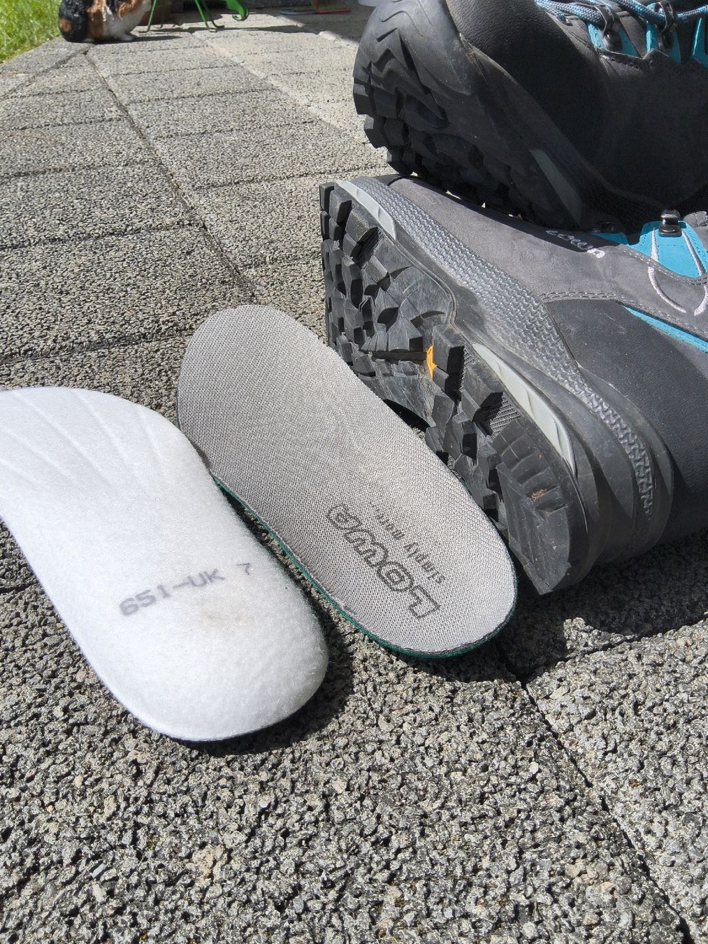 Lowa Scarpe da donna: Lowa Damenwanderschuh 41 – Usato da Bassersdorf venduto da AndKur 2