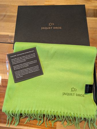 Jaquet Droz cashmink écharpe + bougie parfumée