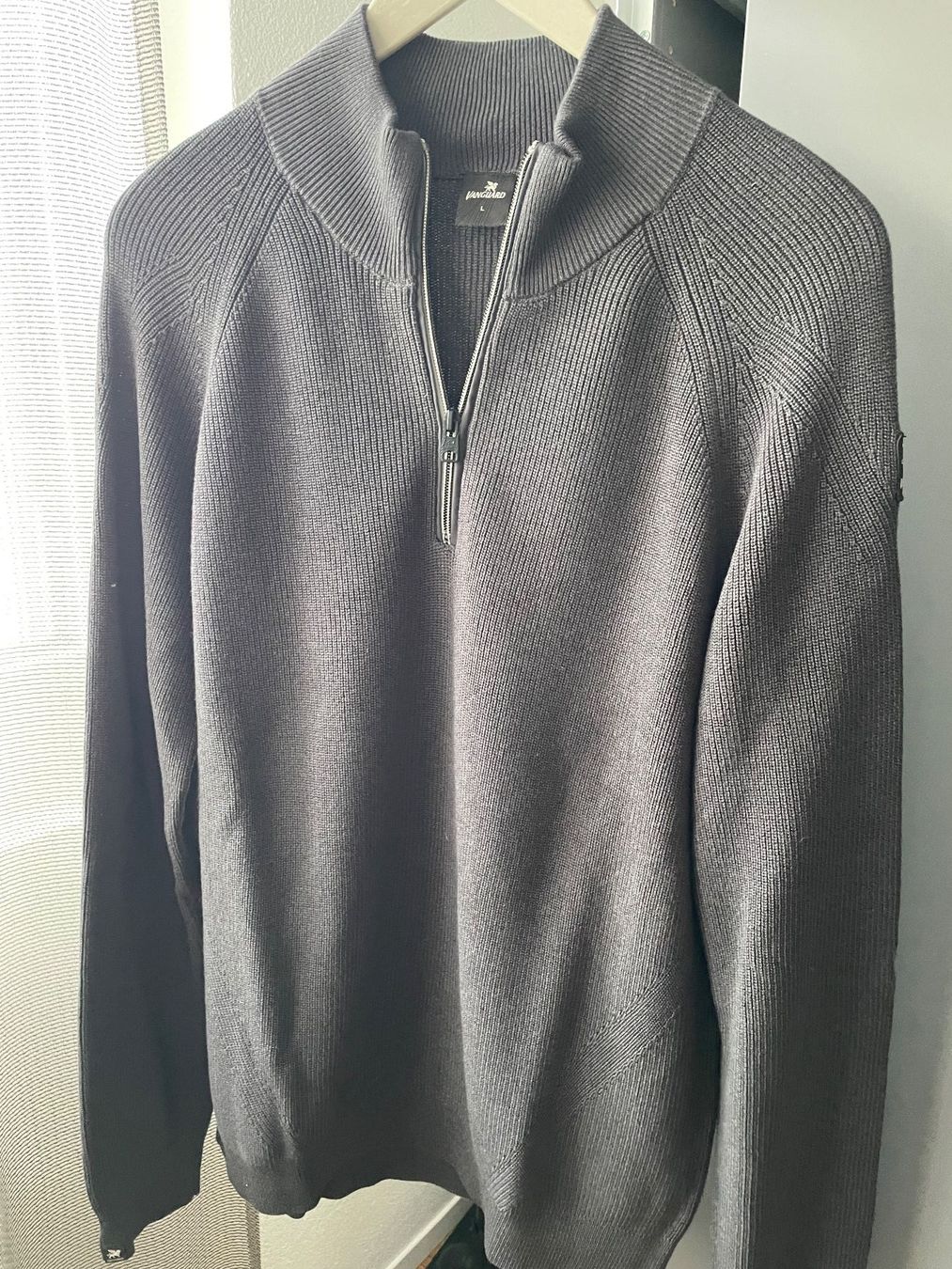 Pullover & Sweatshirts: Vanguard Pullover – Neu (gemäss Beschreibung) aus Trüllikon von Megan 1