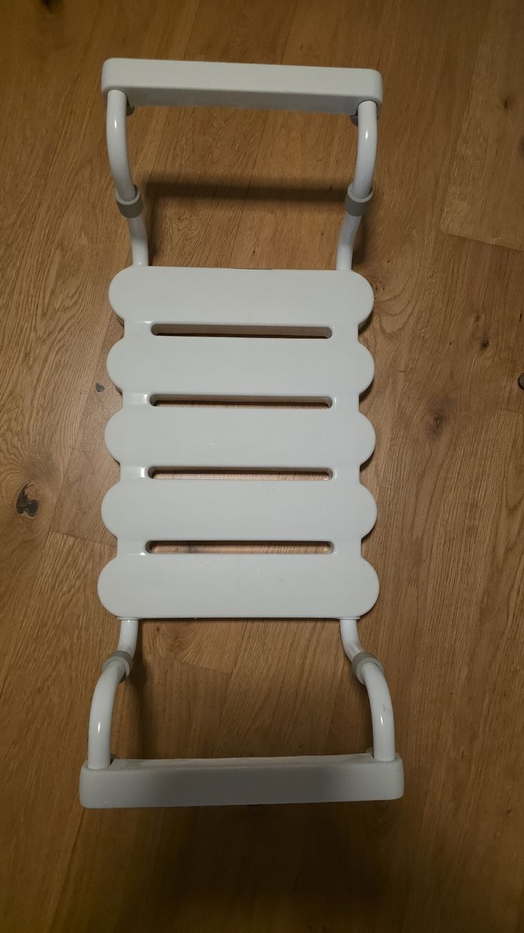 Tabourets: Duschhocker weiss Metall gut erhalten – D'occasion à Siebnen par BenutzerRicardo