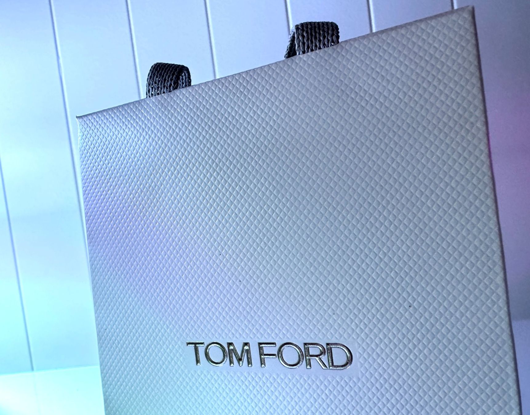 Tom Ford Borse: kleine graue Tom Ford Papier Tasche – Nuovo (secondo la descrizione) da Schlieren venduto da Edgar_k 5