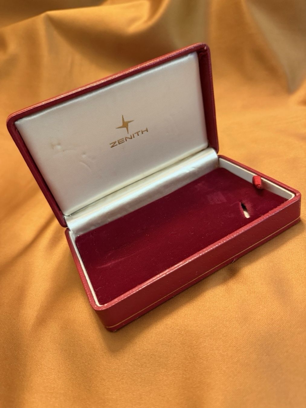 Zenith Boîtes de montres: Boîte Zenith vintage – D'occasion à Genève par Vintage-Tools