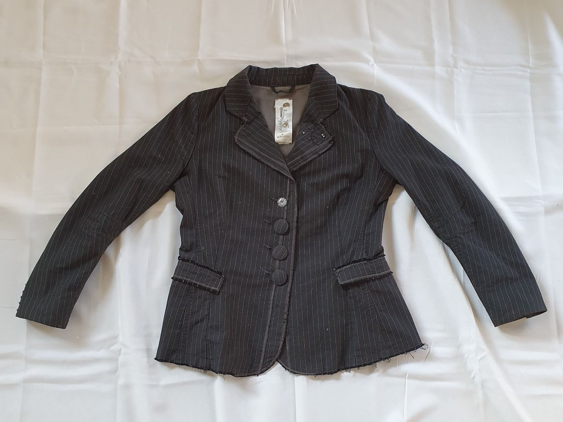 Giacche: schöne leichte schwarze Jacke 42 – Usato da Niederbuchsiten venduto da klengyel