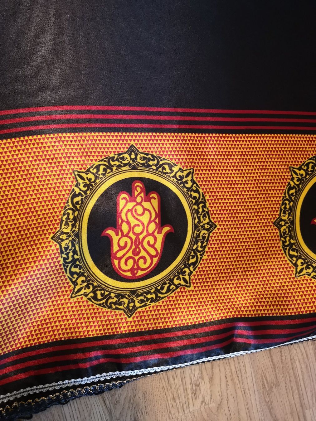 Foulard & Sciarpe: Schal(foulard) 85×85 – Nuovo (secondo la descrizione) da Forch venduto da Hakyboss 2