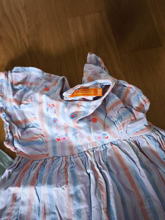 Lotti & Set di vestiti: Mädchen Marken-Kleiderpaket Gr. 92/98  – Usato da Wabern venduto da hilap 4