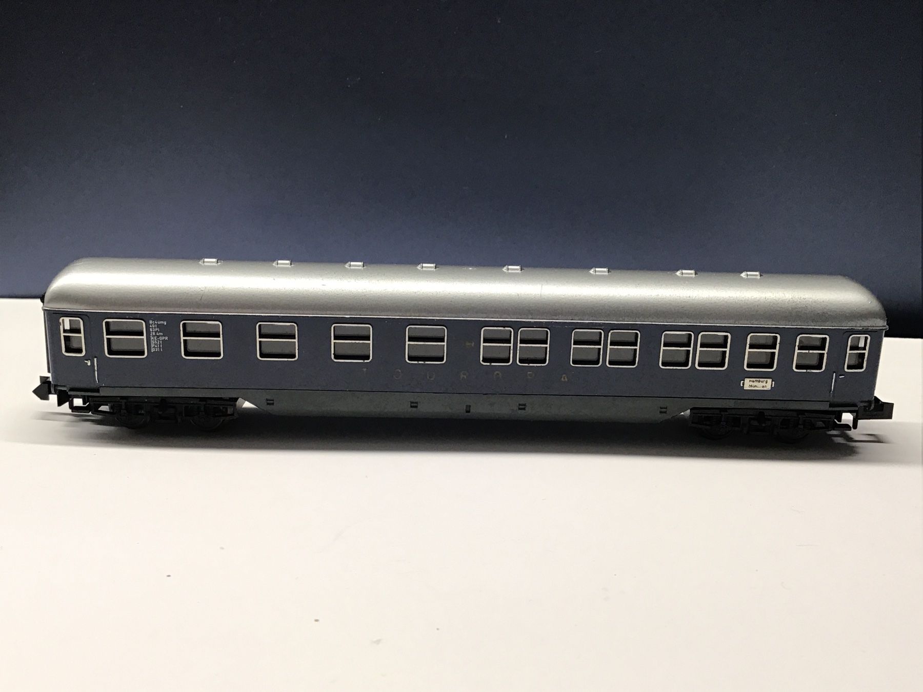 Trix Modellini di ferrovie: MINITRIX N Schnellzugwagen – Usato da Männedorf venduto da Modellbau-wyss