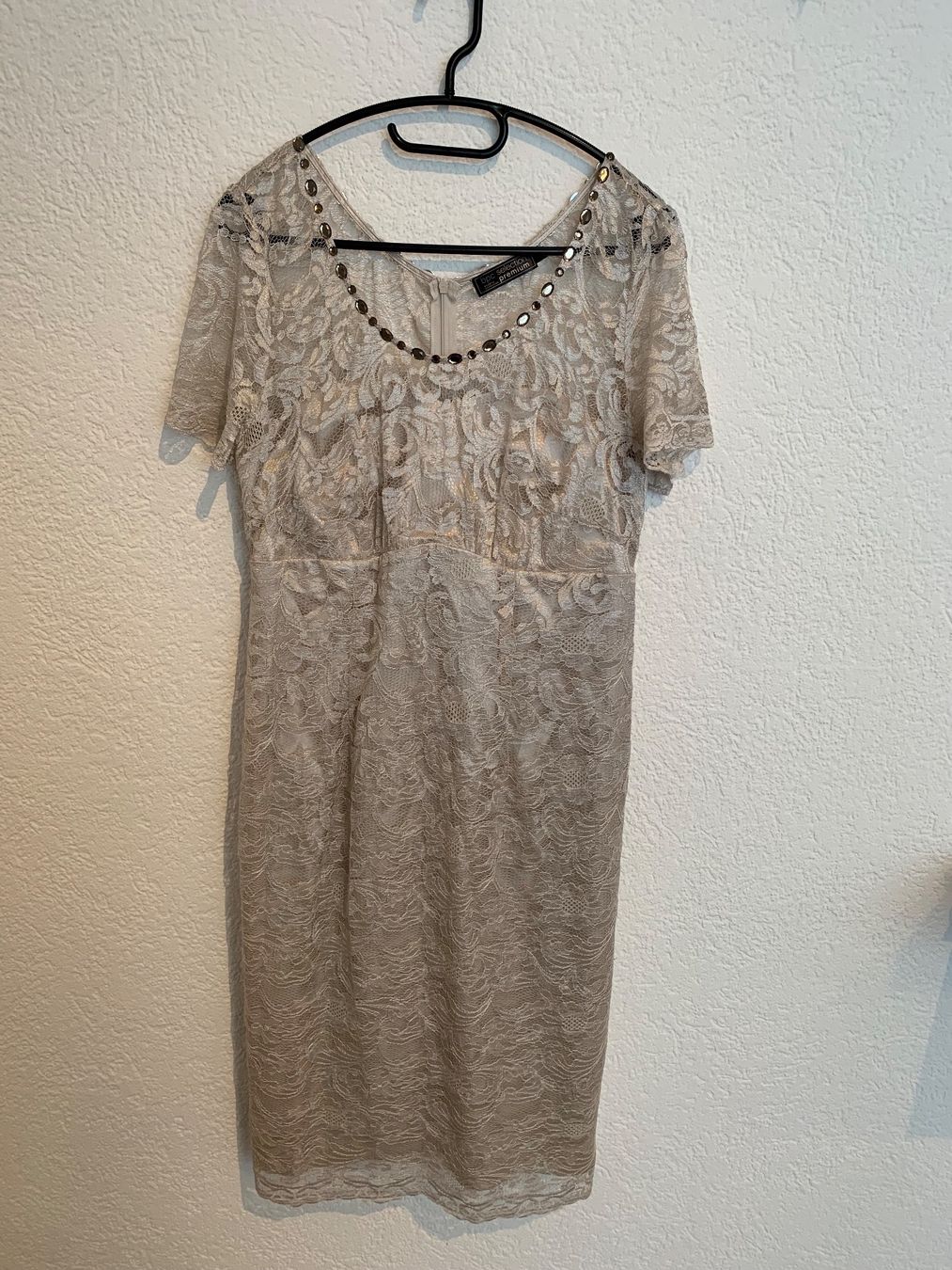 Vestiti: bpc selection premium Kleid spitze Gr. M / L – Usato da Fislisbach venduto da KolibriSecondhand