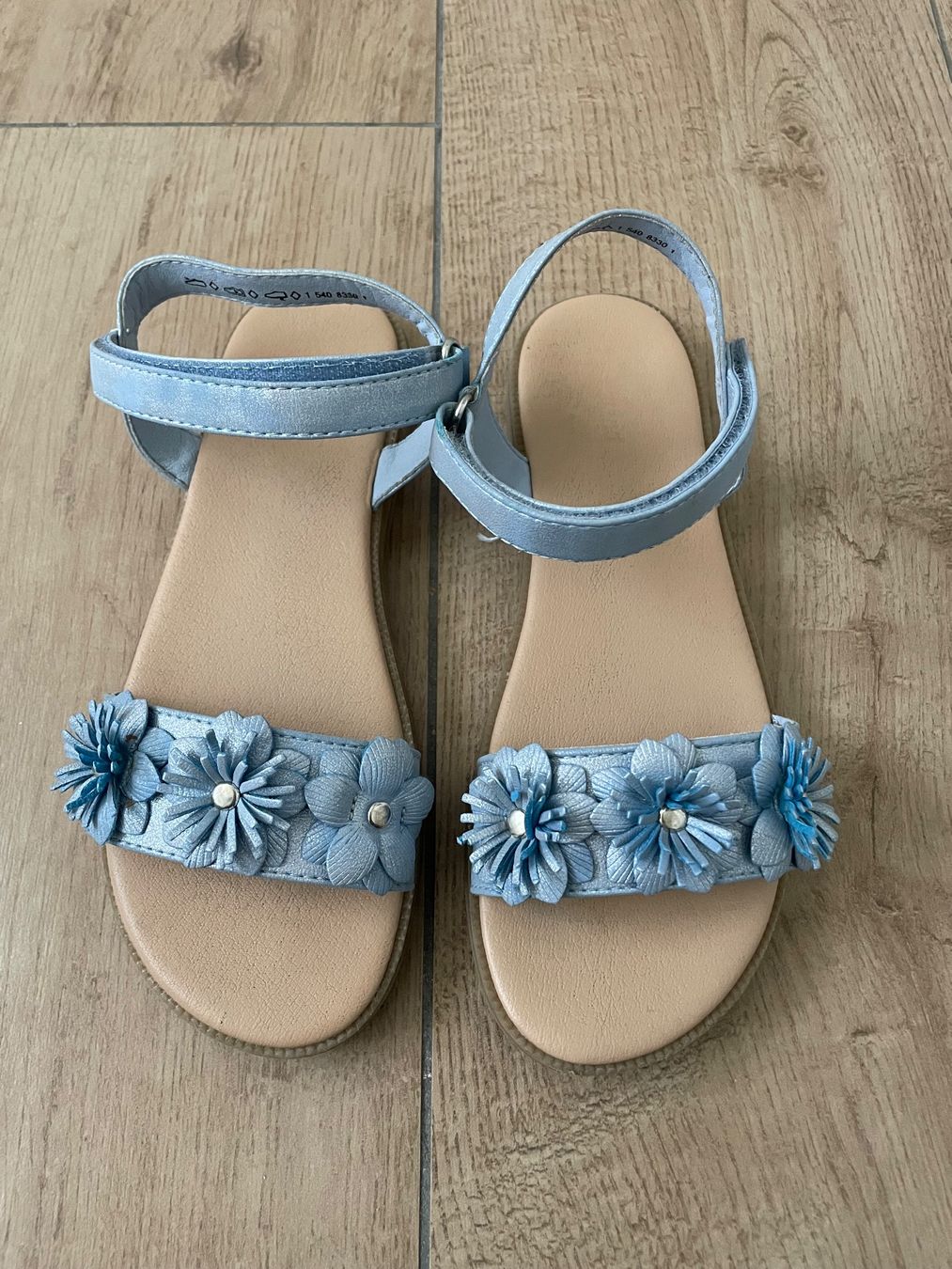 Scarpe per ragazze: Sandalen Gr. 35 – Usato da Waltenschwil venduto da hansnine