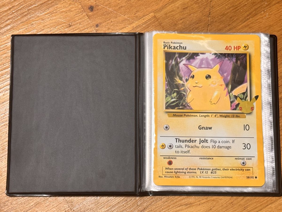 Pokémon Carte collezionabili: Pokemon Binder INKLUSIVE KARTEN!!! – Nuovo (secondo la descrizione) da Volketswil venduto da kev_8cfn 1