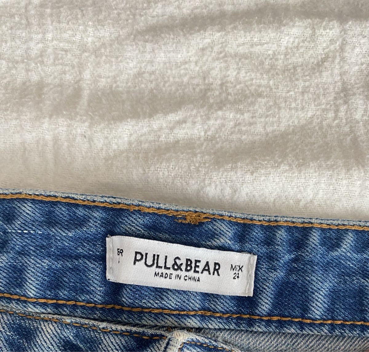 Pull&Bear Pantaloni: Hot Pants Pull&Bear – Usato da Huttwil venduto da mandala123 2