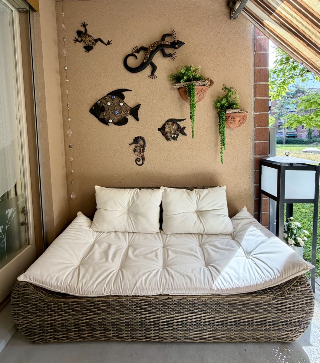 Sofas: Gartensofa  – Gebraucht aus Münchenstein von teletubbis