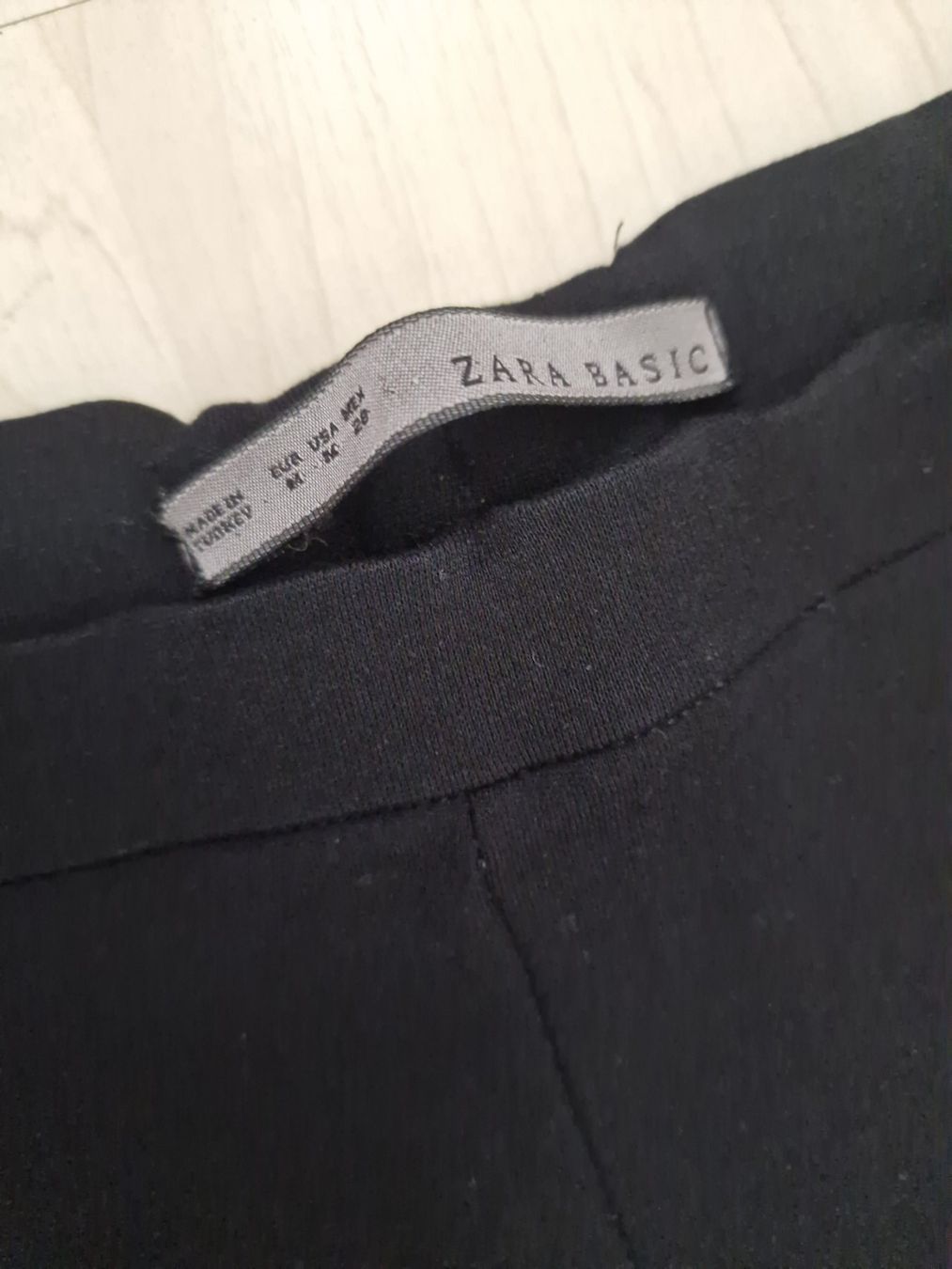 Zara Pantaloni: Damen Hose Zara Gr. M Schwarz – Usato da Hallau venduto da CHACLA 1