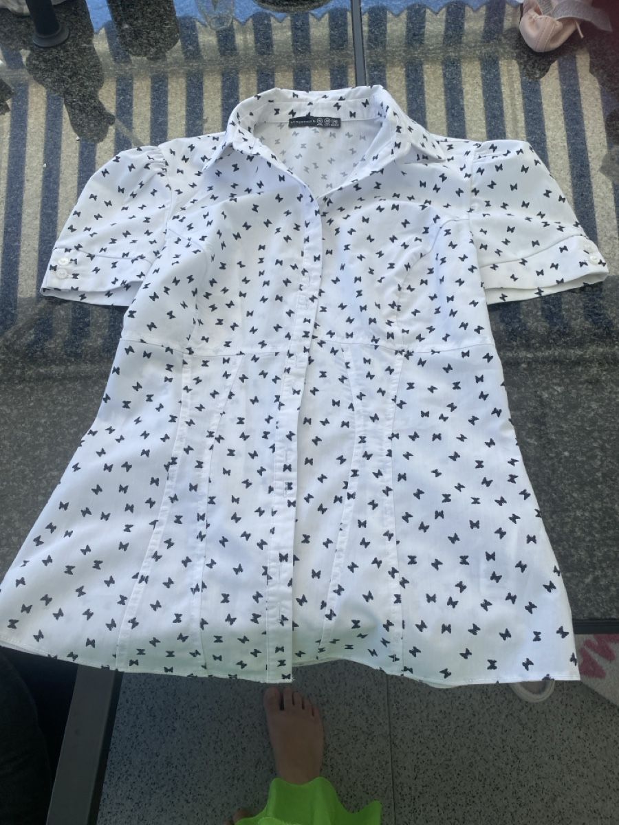Camicette: Leichte Sommerbluse mit Muster, Grösse M, neuwertig! – Nuovo (secondo la descrizione) da Holziken venduto da Anita.urech 1