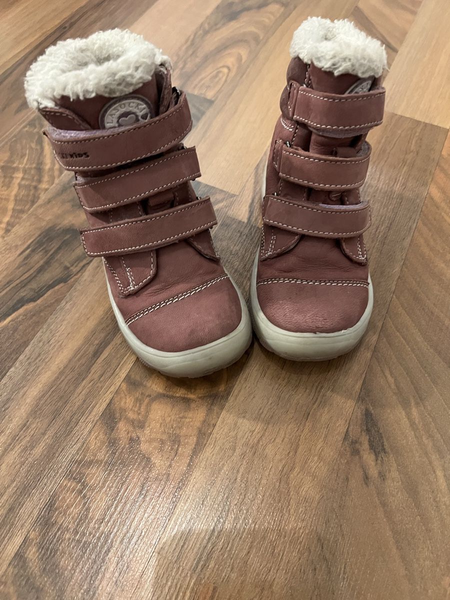 Scarpe per ragazze: Winterschuhe Grösse 24 von Lasoki – Usato da Herbetswil venduto da bpr_7jzs