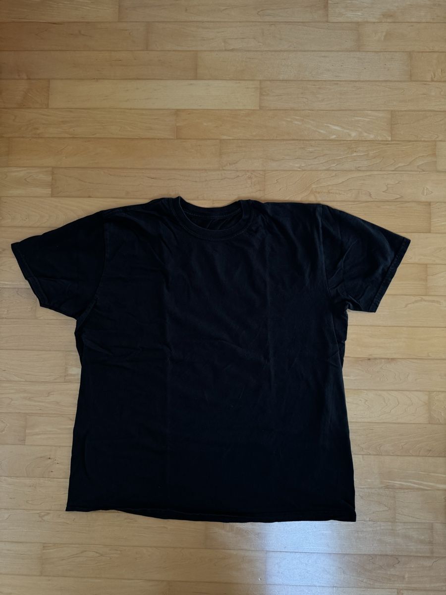 T-Shirts: T-Shirt schwarz mit Aufdruck – Gebraucht aus Maisprach von jokoundklaas 1
