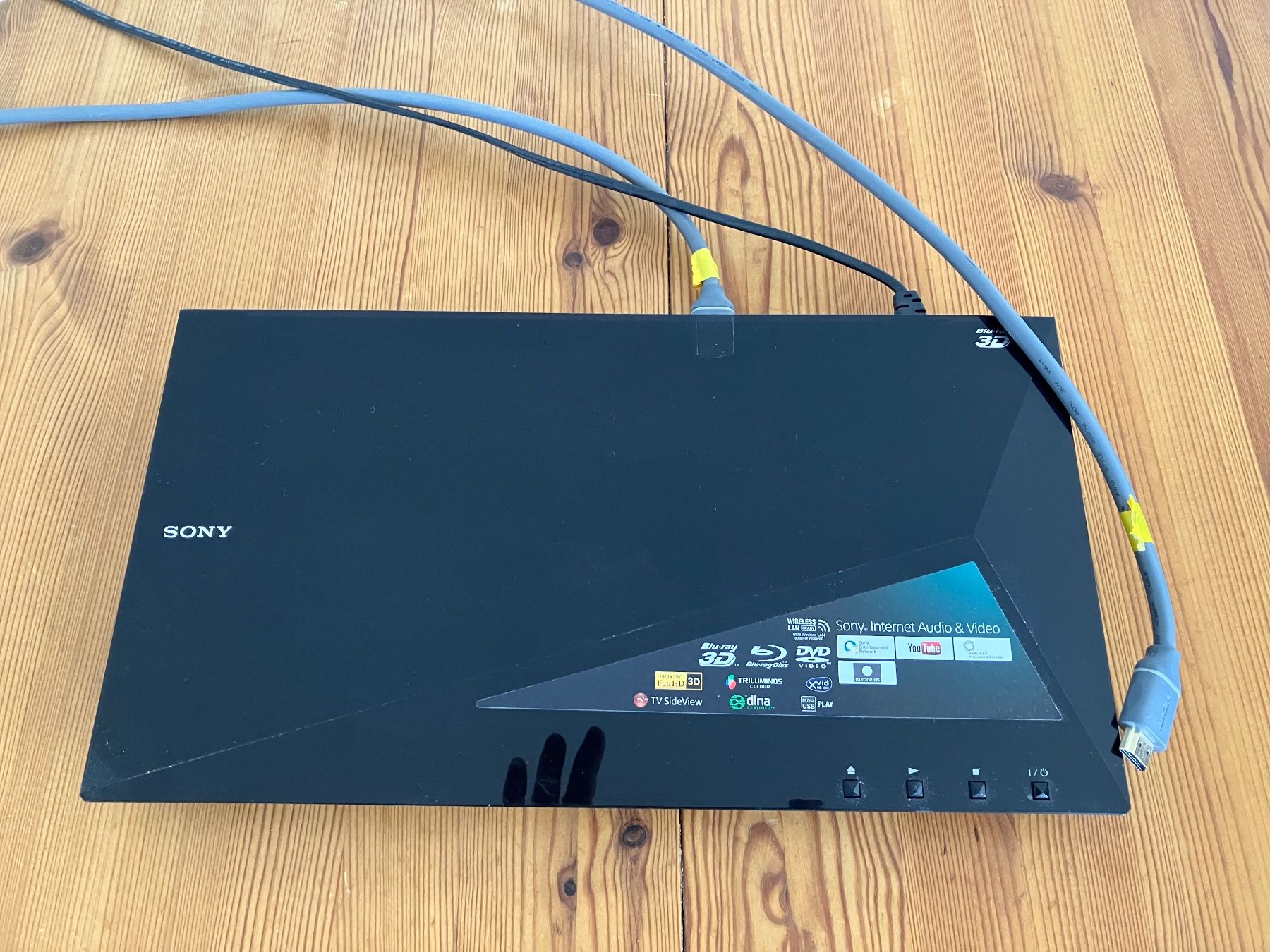 Sony Fernseher: Sony Bravia TV, mit Blu-Ray DISC/DVD Player – Gebraucht aus Dornach von lg11 4