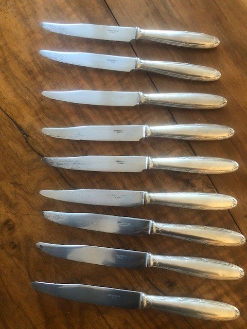 Christofle Posate: 9 anciens couteaux Christofle Paris – Usato da Chézard St Martin venduto da schmitt