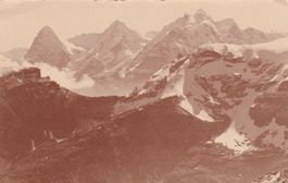 Sommets enneigés Alpes ???