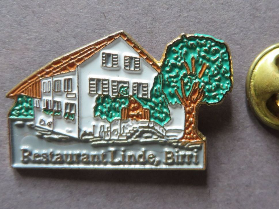 Placchette & Badge: PIN, RESTAURANT LINDE BIRRI – Usato da Neuhausen venduto da luckimucki