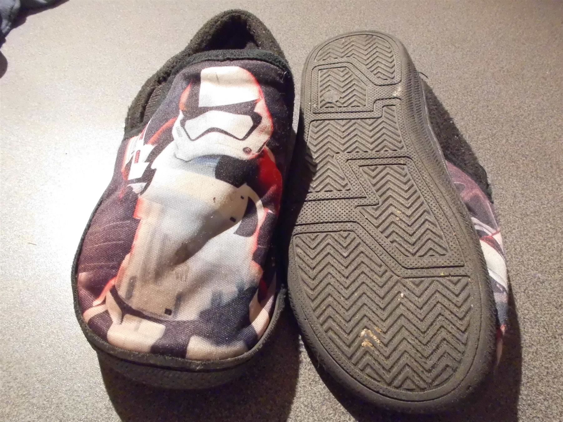Scarpe per ragazzi: Hausschuh Grösse 33-34, Star Wars – Usato da Zürich venduto da abraxas1291
