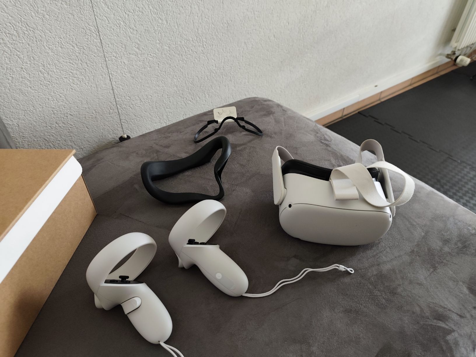 Meta Casco VR: Meta Quest 2 - Casque de réalité virtuelle - Comme neuf! – Usato da Delémont venduto da Jjuracorsica 2