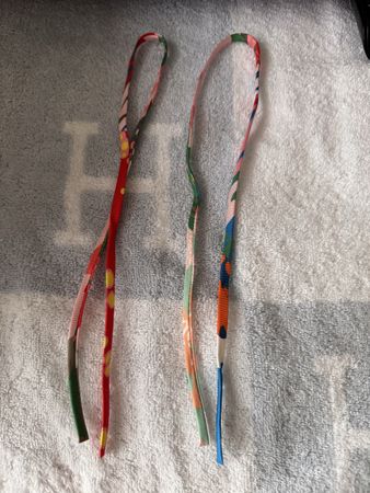 Hermès 2 liens Twilly spaghettis 54cm chacun 