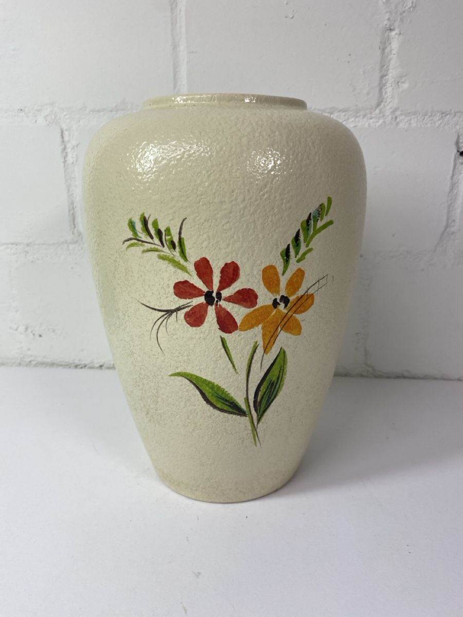 Vasen & Gefässe: Keramik Vase beige mit Blumenmuster  gebraucht – Gebraucht aus sursee von trilli-tralli