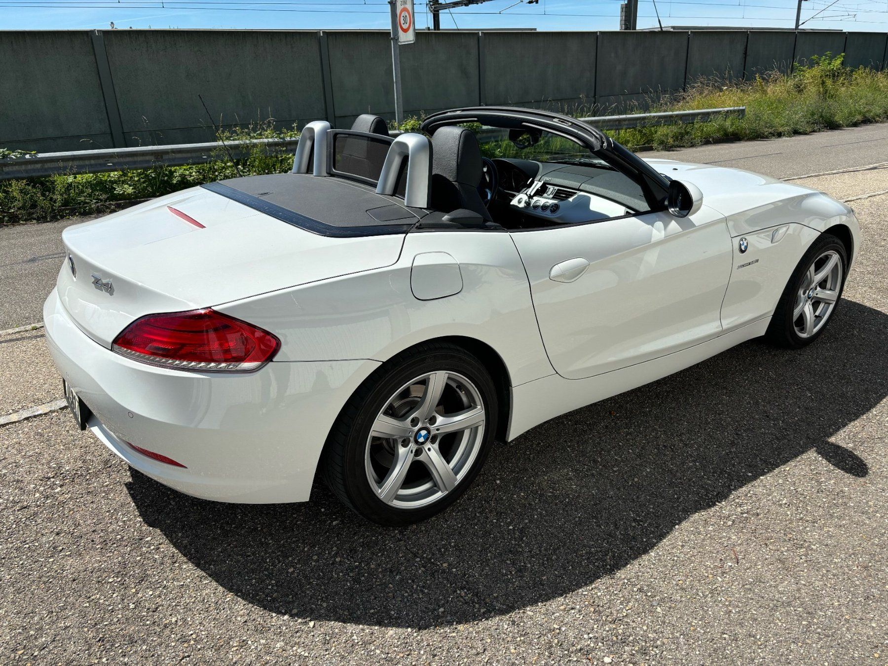 BMW Autos: BMW Z4 E89 23i Cabriolet avec climatisation 2011 – D'occasion à Hauterive NE par eriamch 1