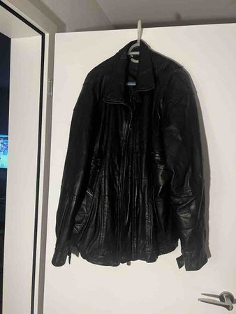 Herren Lederjacke schwarz in akzeptablem Zustand