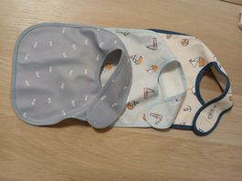3 Lätzchen / bib