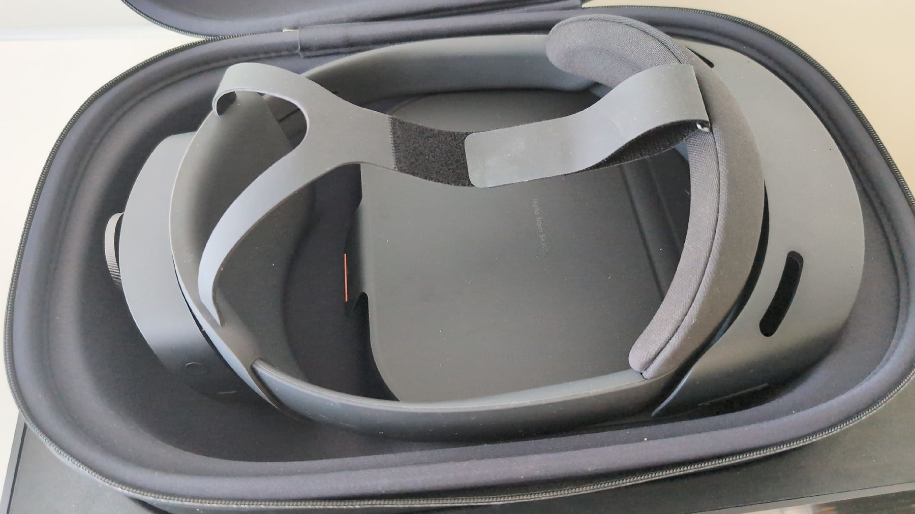 Casco VR: Microsoft HoloLens 2  – Usato da Uster venduto da Anashorn 2