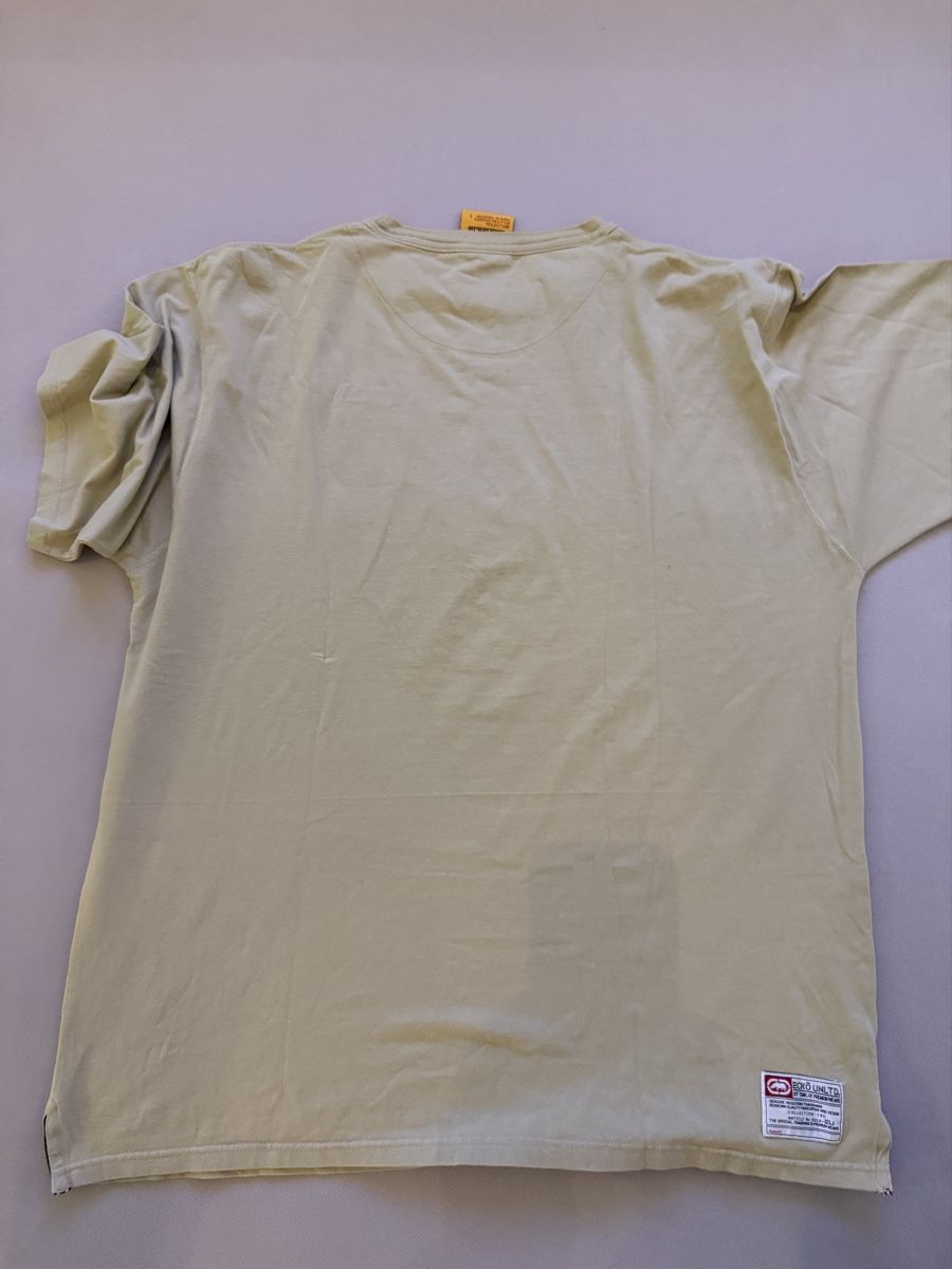 T-shirt: T -Shirt Eckō – Nuovo (secondo la descrizione) da St. Gallen venduto da Supernova81 2