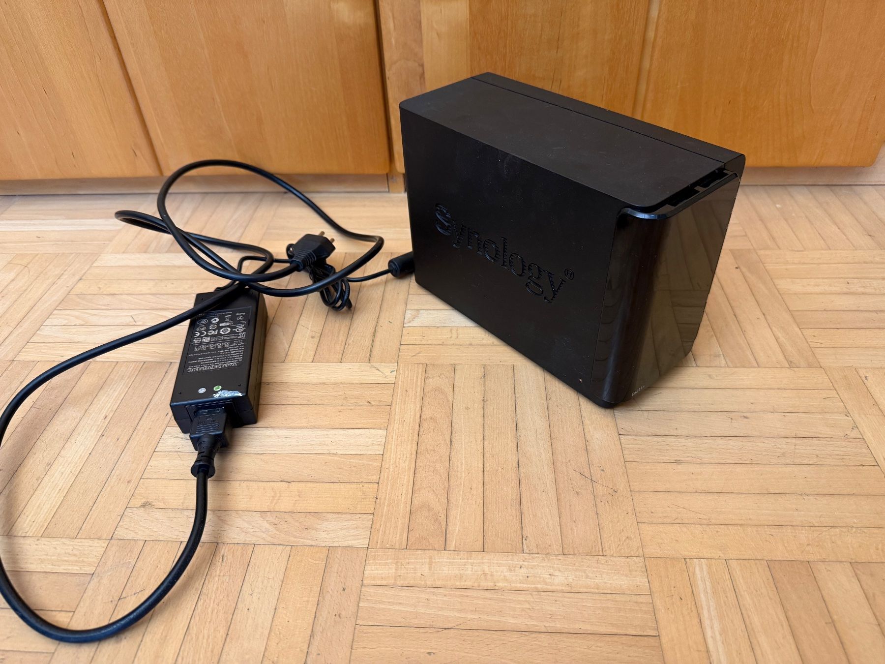 Synology Server: Synology NAS Server DS211+ inkl. 2 x 2TB HD – Usato da Bassersdorf venduto da Dako 1