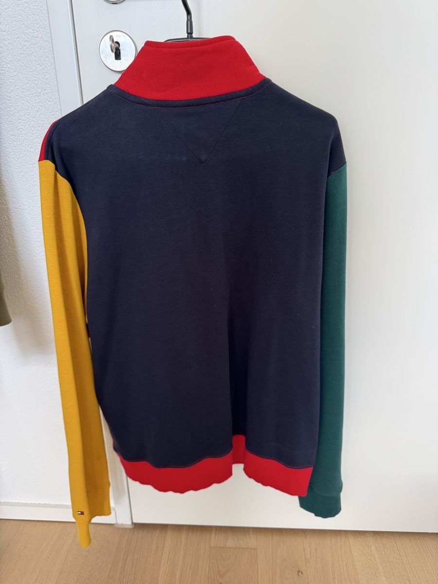 Tommy Hilfiger Maglioni & Felpe: Sweatshirt Tommy Hilfiger Grösse M – Usato da Kloten venduto da Tanjaselina 1