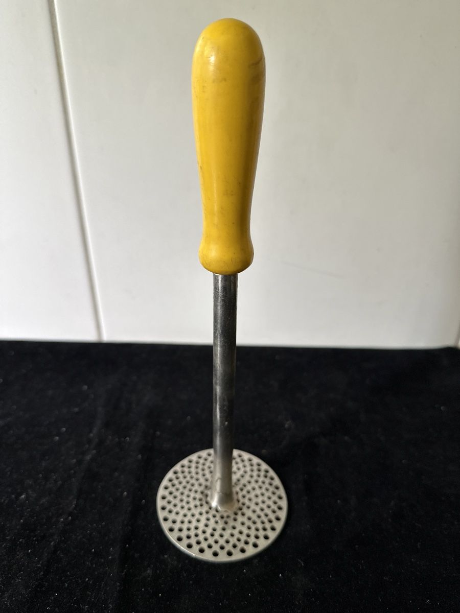 Cucine complete: Vintage Kartoffel Stamp oder Stüngu  – Usato da Zürich venduto da Chaeffeler 1
