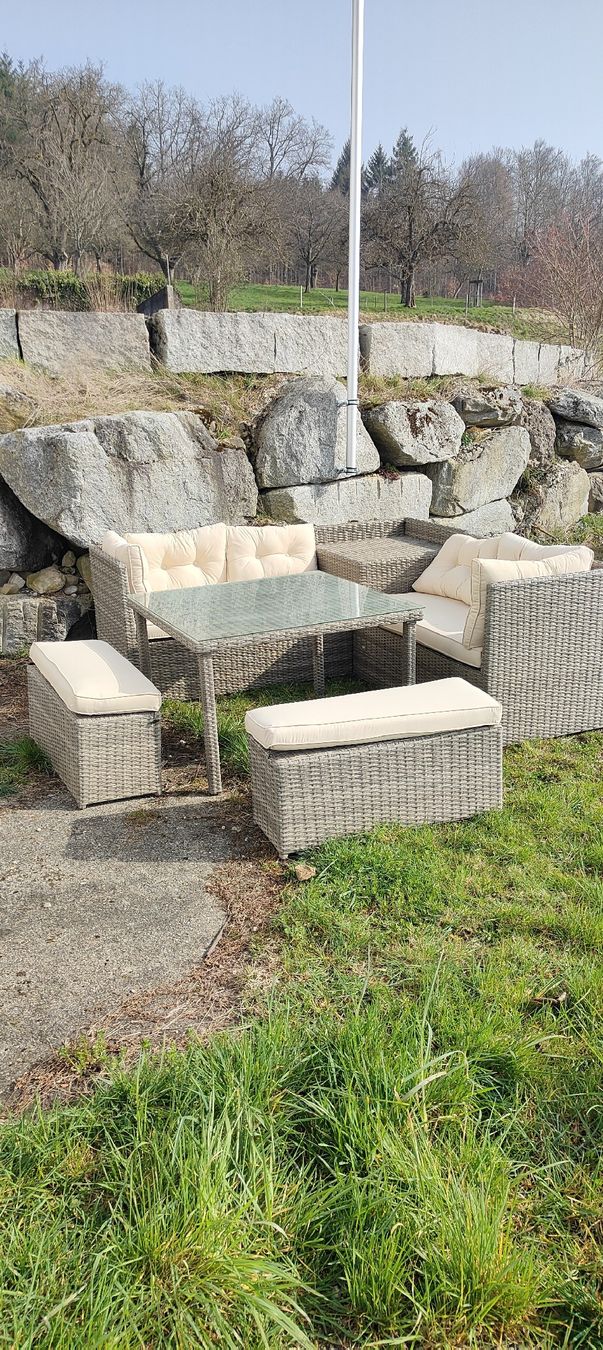 Set di tavolo e panche: Gartenlounge Set, Outdoor Möbel – Usato da Nesselnbach venduto da dog011