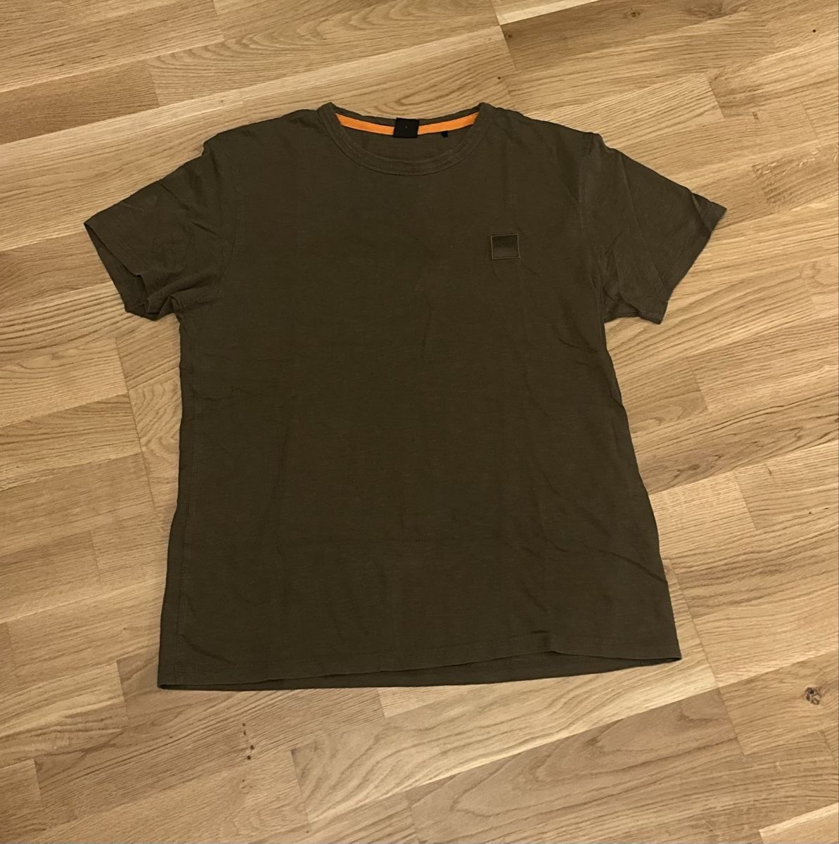 Hugo Boss T-shirt: Hugo Boss Herren T-shirt – Usato da Bern venduto da akl_sy9s
