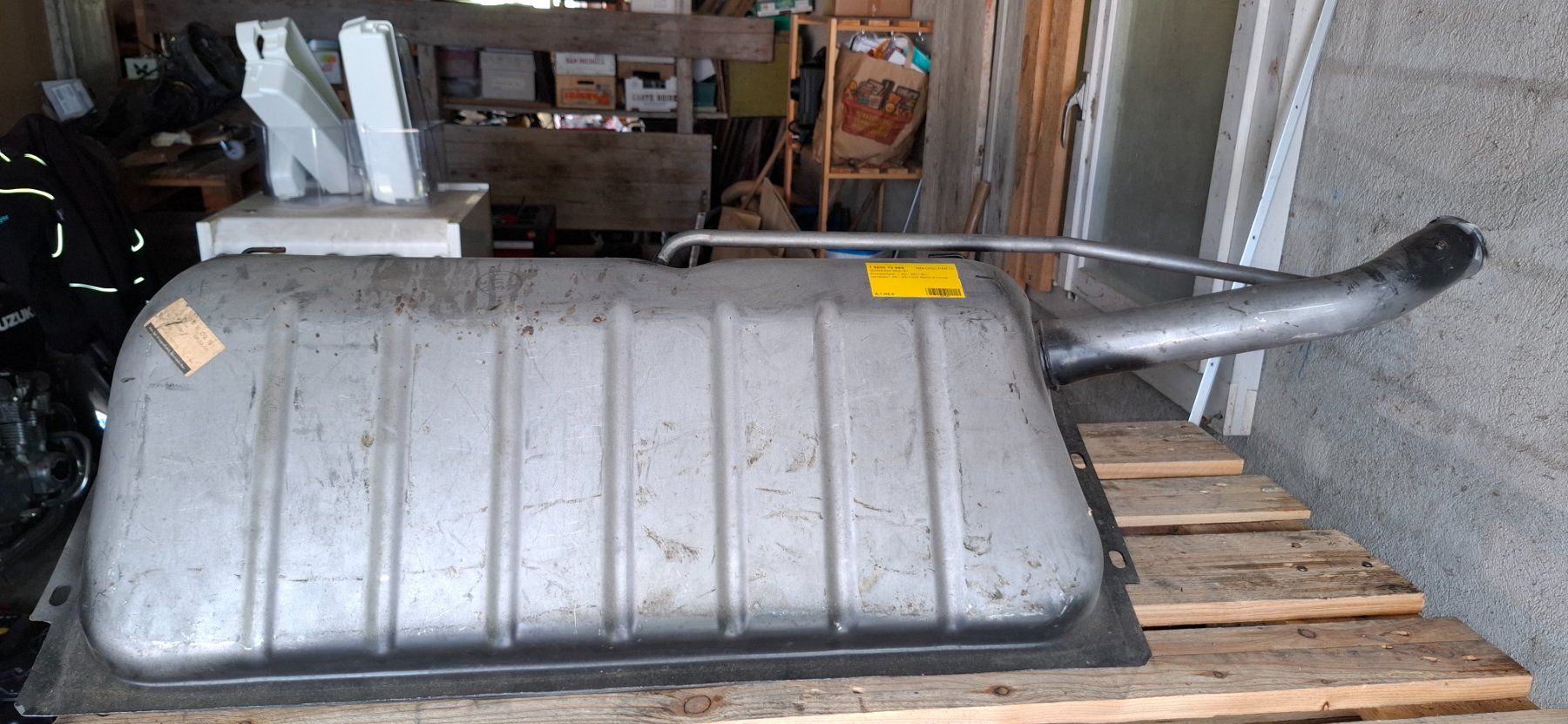 Toutes les pièces auto: Benzin Tank Manta B, Ascona B – D'occasion à Arth par Heiz 1