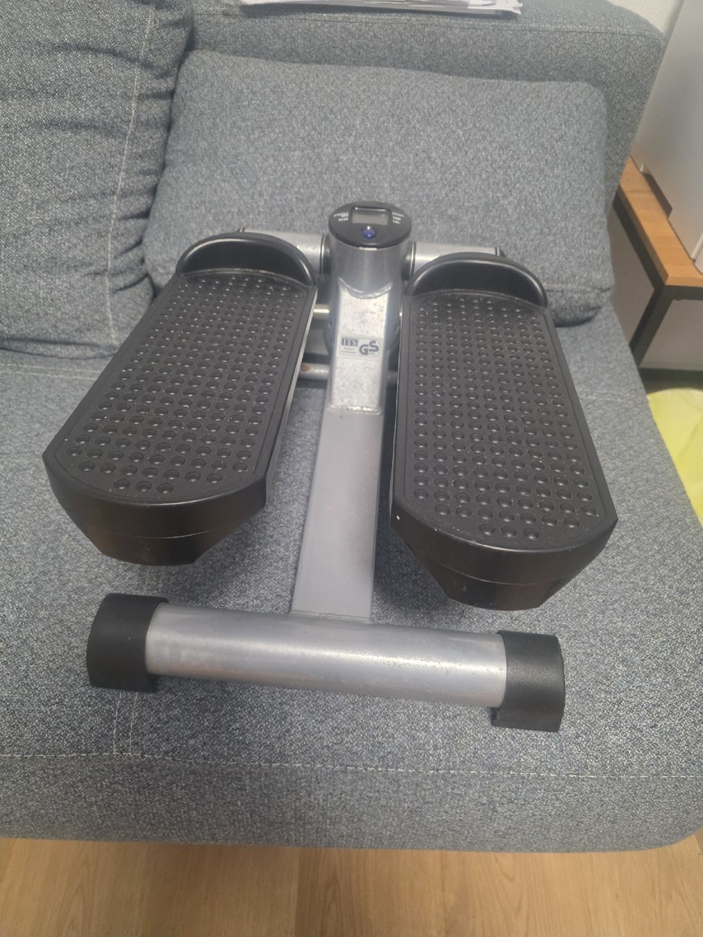 Hometrainer: Mini Stepper - ideal fürs Home-Training! – Usato da Knutwil venduto da Positiv