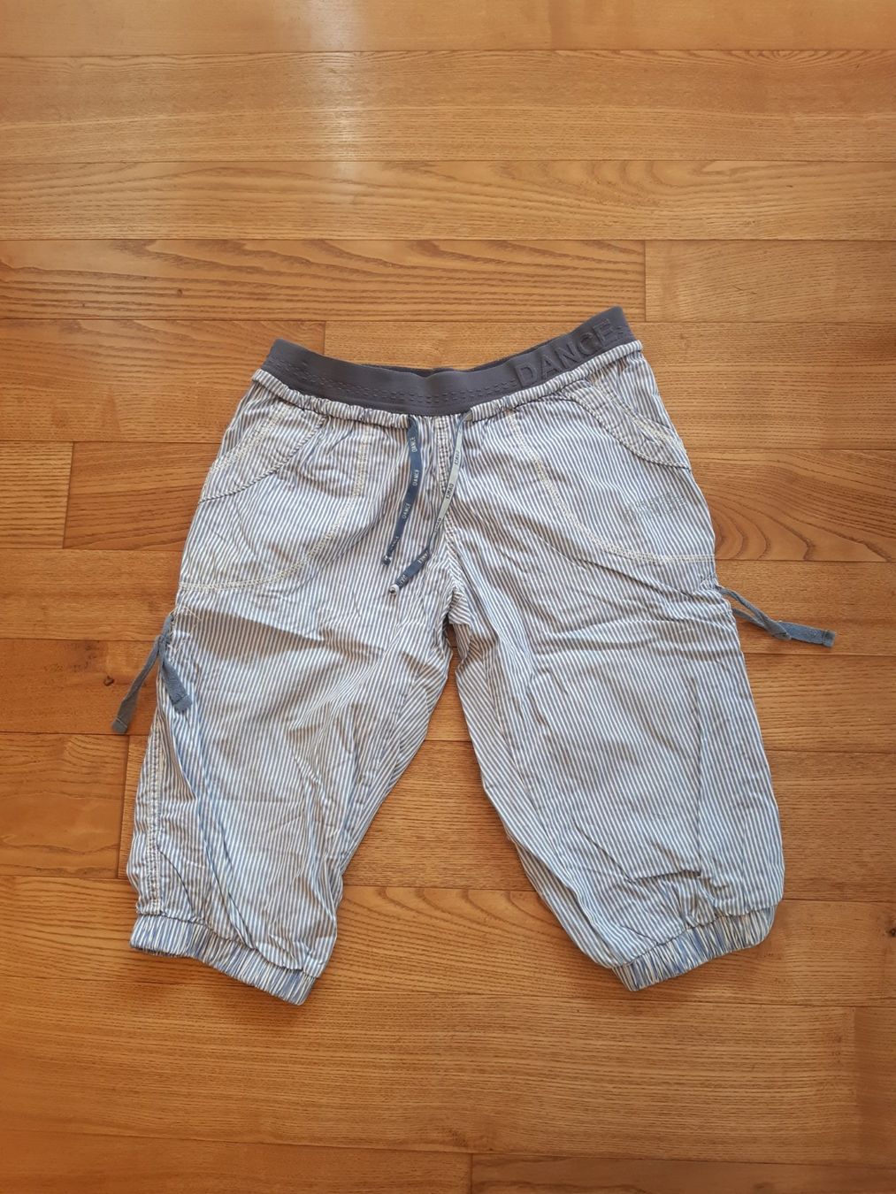 Hosen: Dreiviertelhose von "dance forever", ca. 164/170 – Gebraucht aus Schötz von irinananna