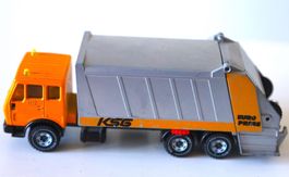 MERCEDES LKW ABFUHR GANZ METALL 1:50