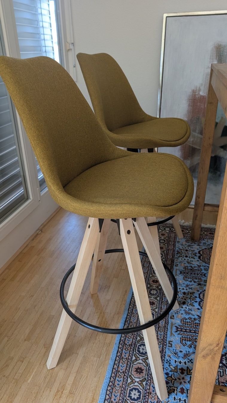 Tischset: Bartisch mit 2 Barstühlen – Gebraucht aus Rapperswil SG von wonderpat 2