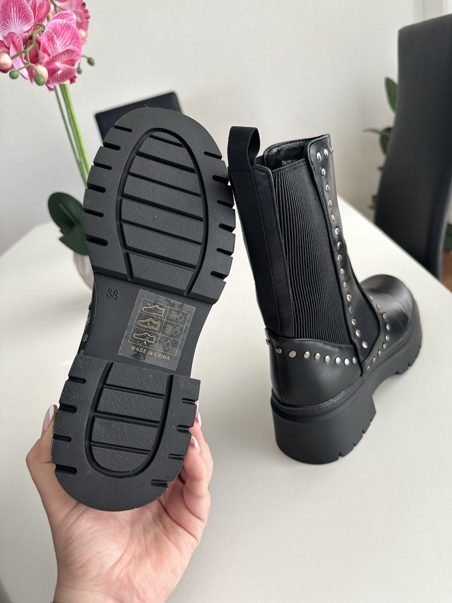 Stiefel ganz neu, unbenutzt (Neu und originalverpackt) in