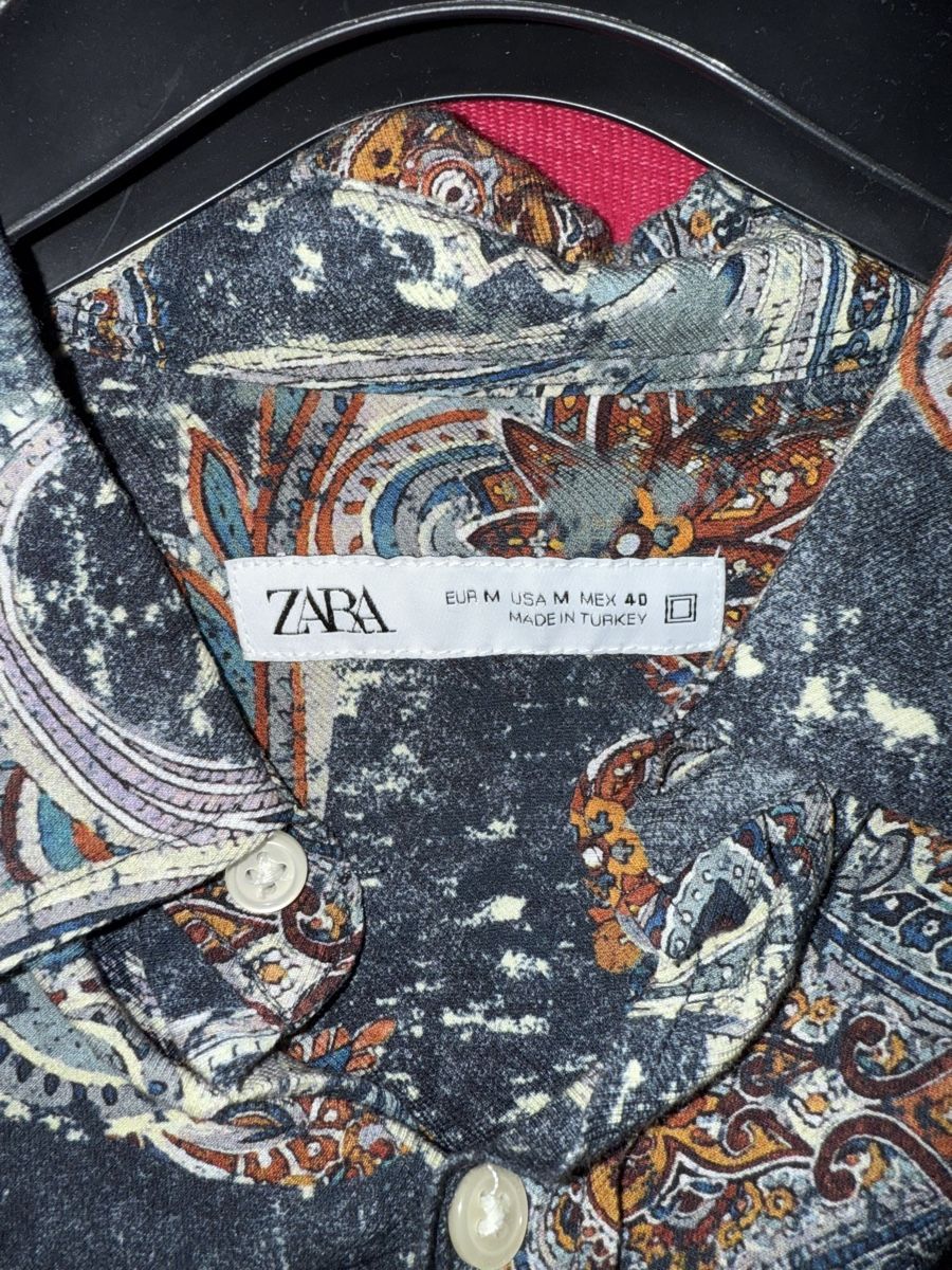Zara Camicie: Zara Hemd mit Paisley Muster, Grösse M! – Nuovo (secondo la descrizione) da Dietikon venduto da jagamel 1