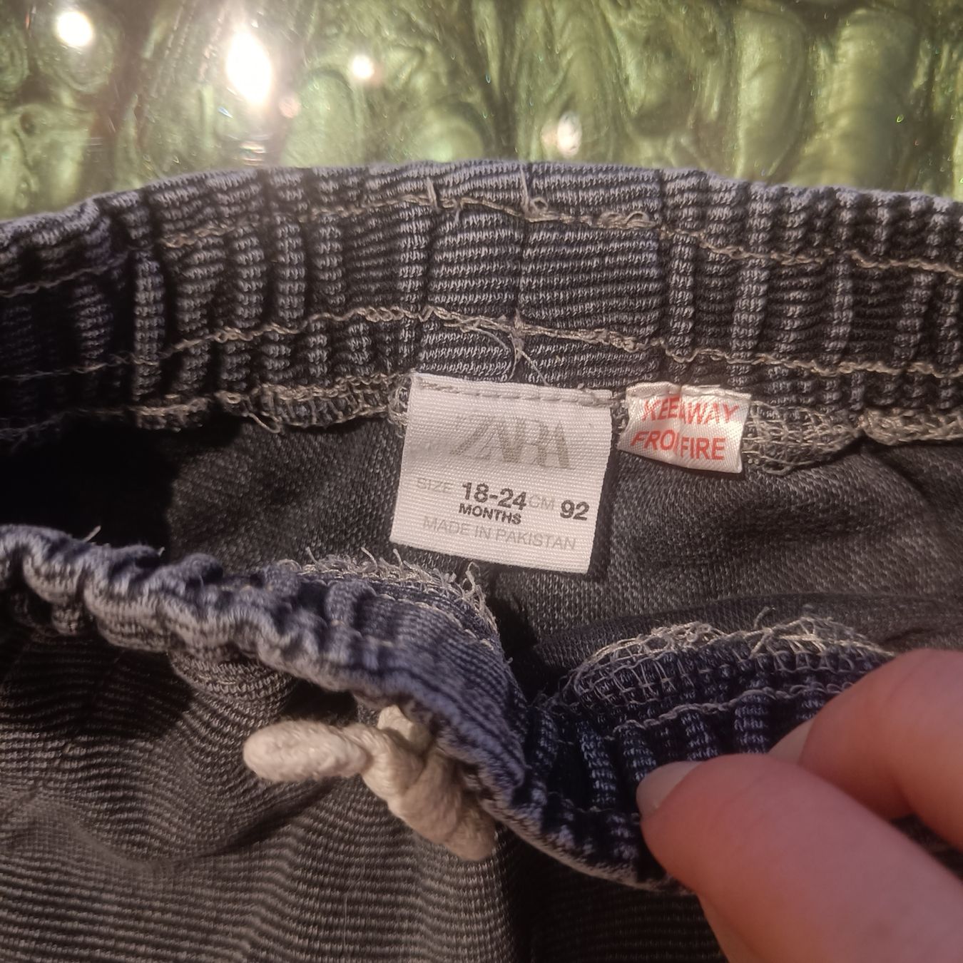 Zara Pantaloni: Shorts Zara Grösse 104 – Usato da Jaberg venduto da urig17. 1