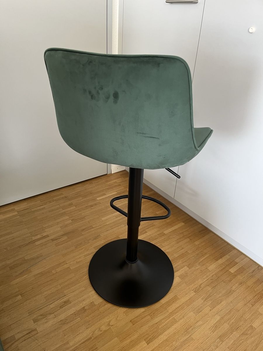 Beliani Tischset: Beliani grünesamt Barstühle/ Bartisch – Gebraucht aus Lyss von kal_777h 1