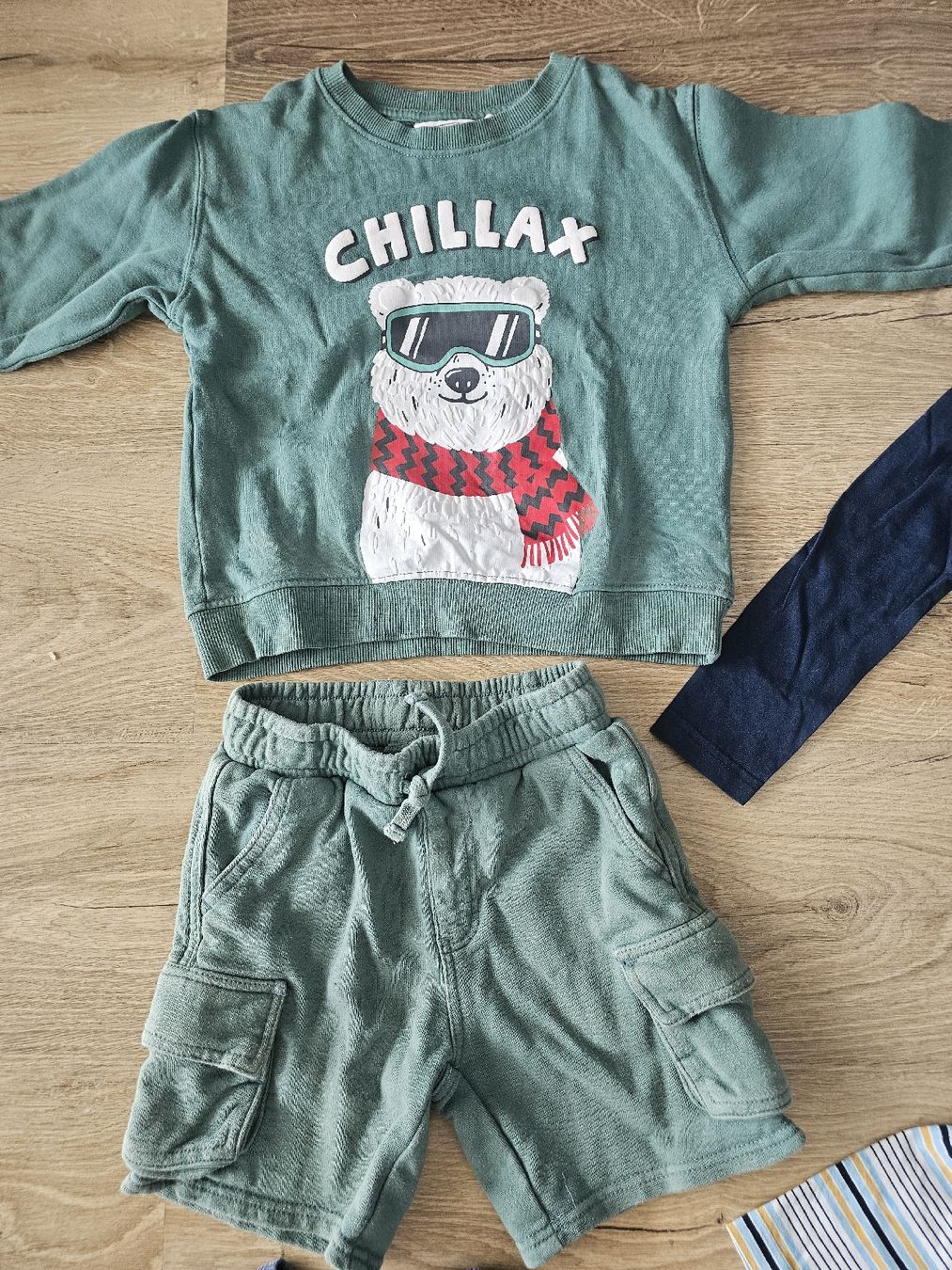 Lotti & Set di vestiti: Kinder Kleiderpaket Grösse 110/116 – Usato da Grosshöchstetten venduto da Qenko 1