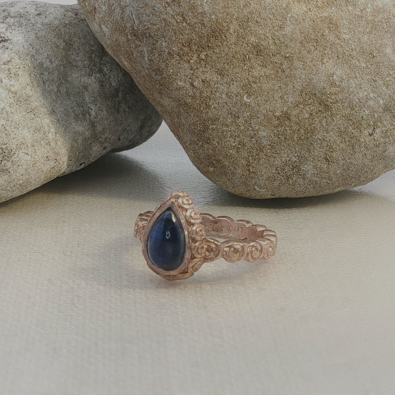 Olga Ribler Bagues: Iolith Ring Silber filigran elegant Grösse 48 – Neuf (Voir description) à Luzern par Schmuckoutlet 4