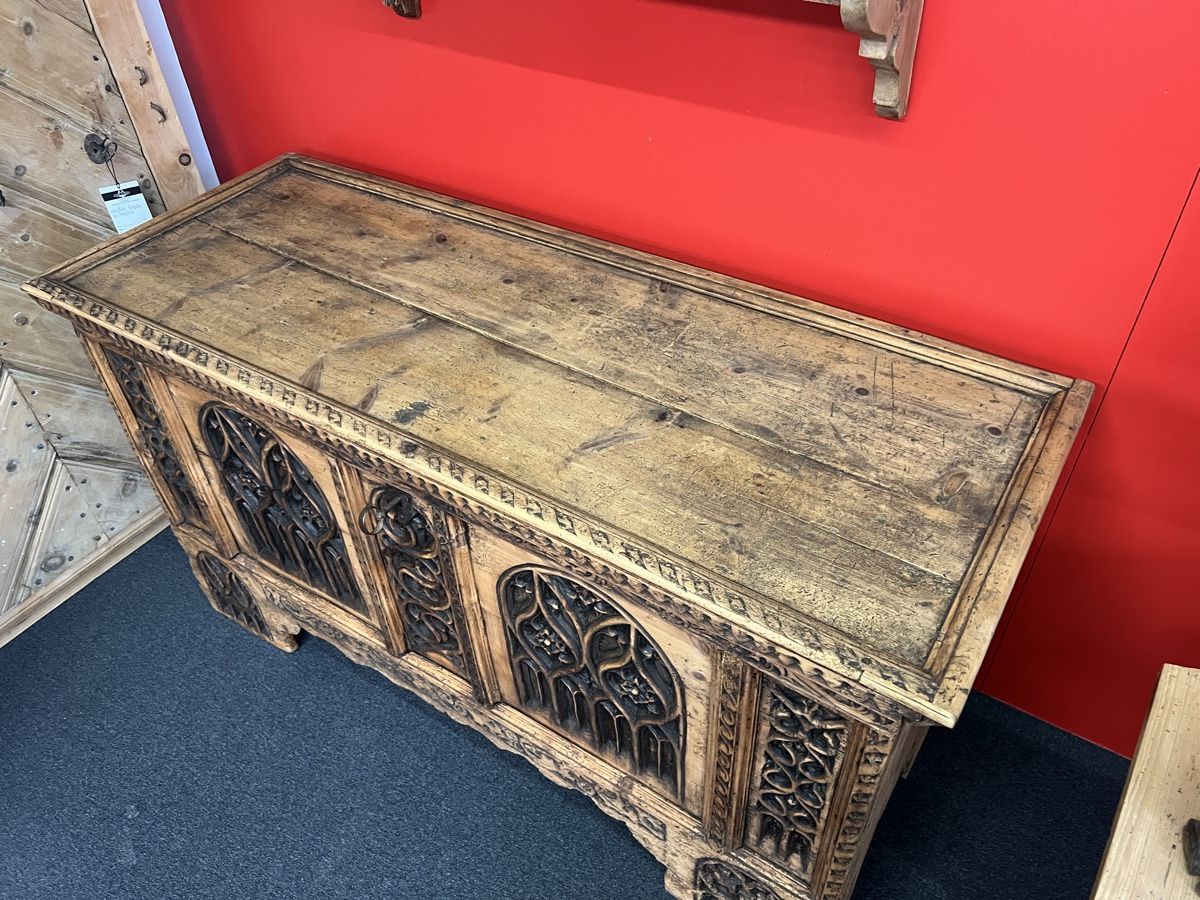Cassapanche: Arventruhe – Usato da Gossau SG venduto da Keller-Antiques 2