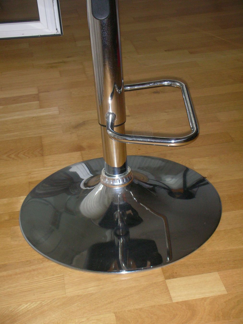 Tabourets: 2 tolle Barhocker rot/schwarz – D'occasion à Rheinfelden par Javea4 2